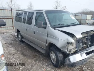 2010 Ford Econoline Passenger XL z VIN 1FBNE3BLXADA77764, wystawiony jako IAAI lot #41457598 z przebiegiem 212 112 mil mil oraz . Historia ofert i sprzedaży dostępna na DreamBid. Obrazek 1.