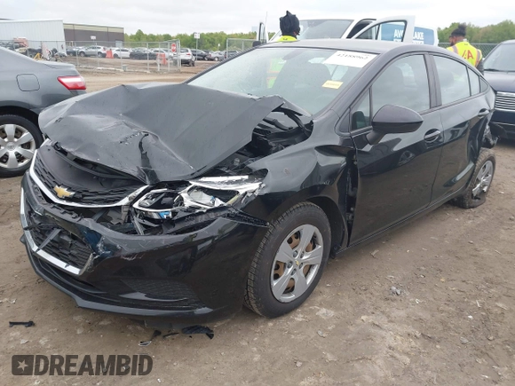 2017 Chevrolet Cruze LS z VIN 1G1BC5SM2H7223276, wystawiony jako IAAI lot #42188962 z przebiegiem 102 796 mil mil oraz . Historia ofert i sprzedaży dostępna na DreamBid. Obrazek 18.