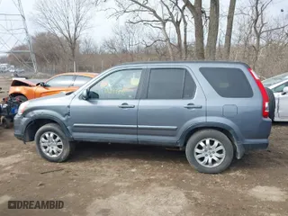 2006 Honda CR-V EX SE with VIN SHSRD78926U408509, listed as a IAAI auction lot 41699972 with 200,000 mi miles. Bid and sale history available at carsss.com. Image 14.