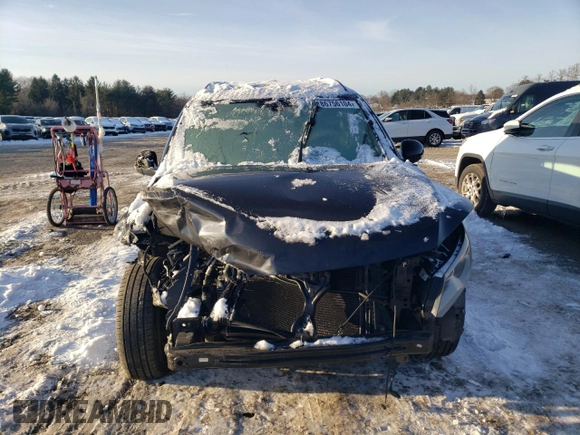 2017 Volkswagen Tiguan S with VIN WVGAV7AX8HK028148, listed as a Copart auction lot 86756104 with 84,060 mi miles and Salvage Title. Bid and sale history available at DreamBid. Image 5.