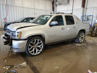 2013 Chevrolet Avalanche LTZ with VIN 3GNTKGE77DG290834, listed as a Copart auction lot 89209885 with 75,726 mi miles and Salvage title. Bid and sale history available at DreamBid. Image 1.