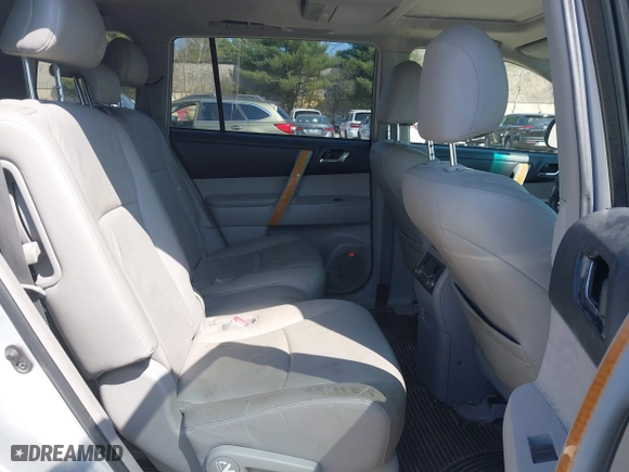 2009 Toyota Highlander Hybrid Limited with VIN JTEEW44A392029925, listed as a IAAI auction lot 42119461 with 183,119 mi miles. Bid and sale history available at carsss.com. Image 8.