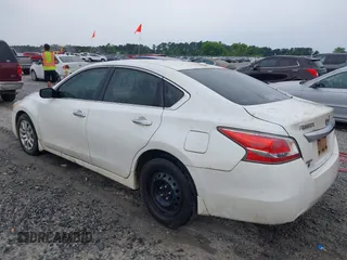 2015 Nissan Altima S z VIN 1N4AL3AP3FN351169, wystawiony jako IAAI lot #42214874 z przebiegiem 227 019 mil mil oraz . Historia ofert i sprzedaży dostępna na DreamBid. Obrazek 3.