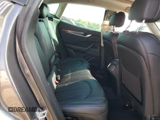 2019 Maserati Levante S z VIN ZN661YUA0KX317598, wystawiony jako Copart lot #54127435 z przebiegiem Nie podano mil oraz Szkody całkowita. Historia ofert i sprzedaży dostępna na DreamBid. Obrazek 11.