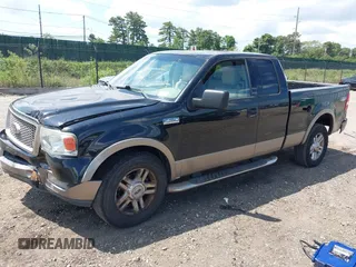 2004 Ford F-150 XLT z VIN 1FTPX14504NB38703, wystawiony jako IAAI lot #42680250 z przebiegiem 135 335 mil mil oraz . Historia ofert i sprzedaży dostępna na DreamBid. Obrazek 17.