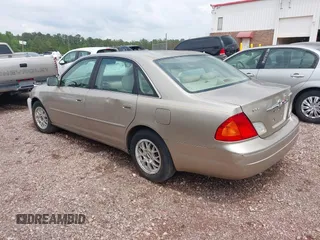 2000 Toyota Avalon XL with VIN 4T1BF28B4YU003928, listed as a IAAI auction lot 42047894 with 303,179 mi miles and . Bid and sale history available at DreamBid. Image 3.