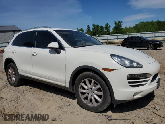 2011 Porsche Cayenne с VIN WP1AA2A27BLA08223, выставлен на аукционе Copart как лот 54278085 с пробегом 270 547 миль миль и На запчасти • Non repairable. История ставок и продаж доступна на DreamBid. Изображение 4.