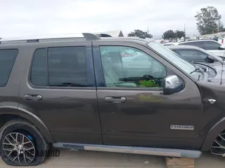 2008 Ford Explorer Limited с VIN 1FMEU65868UA74468, выставлен на аукционе IAAI как лот 42195265 с пробегом 134 272 миль миль и . История ставок и продаж доступна на DreamBid. Изображение 14.