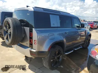 2021 Land Rover Defender SE z VIN SALEP7RU0M2049735, wystawiony jako Copart lot #73704894 z przebiegiem Nie podano mil oraz Szkoda całkowita • Salvage title. Historia ofert i sprzedaży dostępna na DreamBid. Obrazek 3.