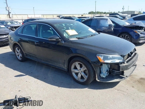 2012 Volkswagen Passat SE with VIN 1VWBP7A31CC084092, listed as a IAAI auction lot 41855831 with 91,252 mi miles. Bid and sale history available at carsss.com. Image 1.