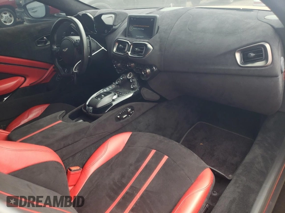 2020 Aston Martin Vantage z VIN SCFSMGAW8LGN03717, wystawiony jako Copart lot #69625684 z przebiegiem 26 594 mil mil oraz Szkoda całkowita • Salvage title. Historia ofert i sprzedaży dostępna na DreamBid. Obrazek 8.