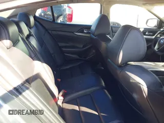 2018 Nissan Maxima SL z VIN 1N4AA6AP2JC387155, wystawiony jako IAAI lot #41642025 z przebiegiem 125 621 mil mil oraz . Historia ofert i sprzedaży dostępna na DreamBid. Obrazek 8.
