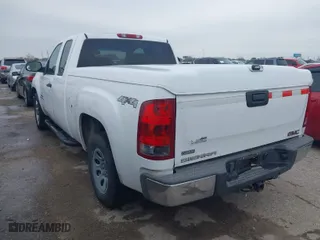 2007 GMC Sierra 1500 SLE1 with VIN 1GTEK19077Z586744, listed as a IAAI auction lot 41594086 with 323,471 mi miles. Bid and sale history available at carsss.com. Image 3.