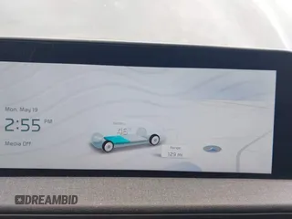 2022 Kia EV6 Wind z VIN KNDC3DLC5N5034625, wystawiony jako IAAI lot #42263100 z przebiegiem 35 412 mil mil oraz . Historia ofert i sprzedaży dostępna na DreamBid. Obrazek 18.