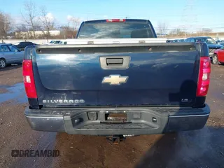 2008 Chevrolet Silverado 1500 Work Truck with VIN 1GCEK14C38Z200386, listed as a IAAI auction lot 41806992 with 337,187 mi miles. Bid and sale history available at carsss.com. Image 16.