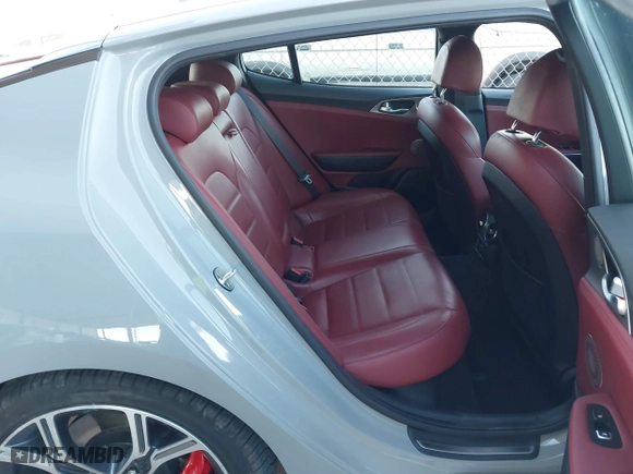 2020 Kia Stinger GT2 with VIN KNAE55LC1L6075699, listed as a IAAI auction lot 41598898 with 58,894 mi miles. Bid and sale history available at carsss.com. Image 8.