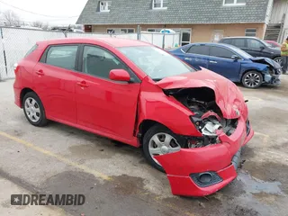 2009 Toyota Matrix S with VIN 2T1LE40E49C009417, listed as a IAAI auction lot 41469027 with 86,212 mi miles. Bid and sale history available at carsss.com. Image 1.