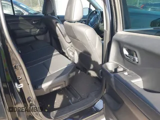 2020 Honda Ridgeline RTL with VIN 5FPYK3F59LB023212, listed as a IAAI auction lot 40704228 with 73,259 mi miles and . Bid and sale history available at DreamBid. Image 8.