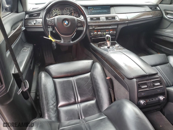 2012 BMW 7 Series 750Li with VIN WBAKB8C50CC963943, listed as a Copart auction lot 87923175 with 113,338 mi miles and Salvage Title. Bid and sale history available at carsss.com. Image 8.