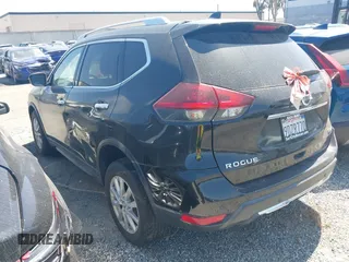 2020 Nissan Rogue S z VIN KNMAT2MV6LP534760, wystawiony jako IAAI lot #41573142 z przebiegiem 73 833 mil mil oraz . Historia ofert i sprzedaży dostępna na DreamBid. Obrazek 3.
