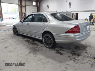2002 Mercedes-Benz S 5.0L with VIN WDBNG75J22A283234, listed as a IAAI auction lot 42191291 with Not Provided miles. Bid and sale history available at carsss.com. Image 3.