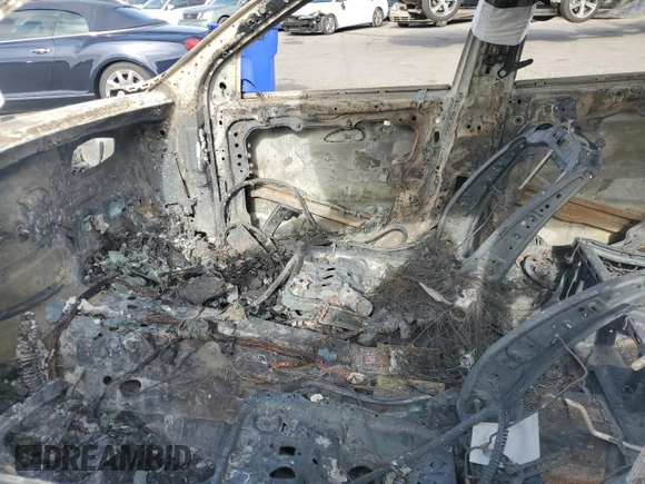 2021 Dodge Durango GT z VIN 1C4RDHDG6MC721090, wystawiony jako Copart lot #86754684 z przebiegiem Nie podano mil oraz Nie do naprawy • Non repairable. Historia ofert i sprzedaży dostępna na DreamBid. Obrazek 7.