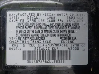 2016 Nissan Sentra SR with VIN 3N1AB7AP8GL652383, listed as a IAAI auction lot 42111211 with 140,984 mi miles and . Bid and sale history available at DreamBid. Image 9.