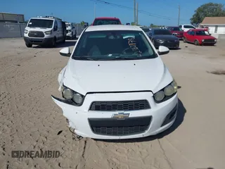 2014 Chevrolet Sonic LS with VIN 1G1JA6SH2E4186088, listed as a IAAI auction lot 42160978 with 184,693 mi miles and . Bid and sale history available at DreamBid. Image 12.