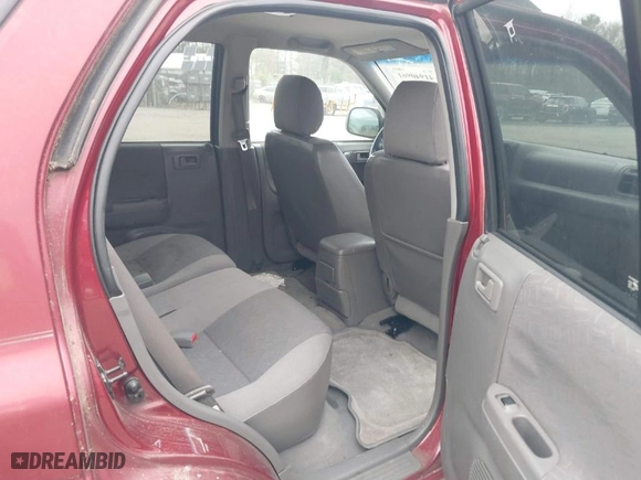 2004 Isuzu Rodeo S with VIN 4S2CK58W644317345, listed as a IAAI auction lot 41940961 with 1 mi miles. Bid and sale history available at carsss.com. Image 8.