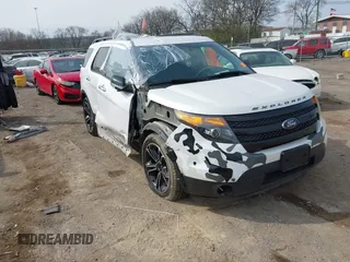 2014 Ford Explorer Sport z VIN 1FM5K8GT3EGB50077, wystawiony jako IAAI lot #41800325 z przebiegiem 147 132 mil mil oraz . Historia ofert i sprzedaży dostępna na DreamBid. Obrazek 1.