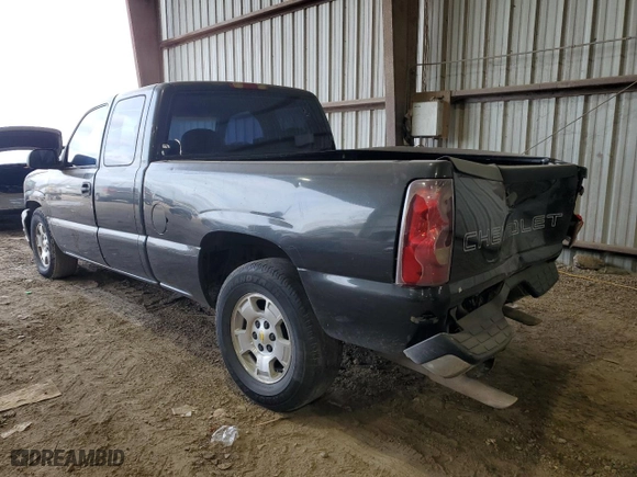 2003 Chevrolet Silverado 1500 LS with VIN 2GCEC19X531299951, listed as a Copart auction lot 81747724 with 207,011 mi miles and Salvage Title. Bid and sale history available at carsss.com. Image 2.