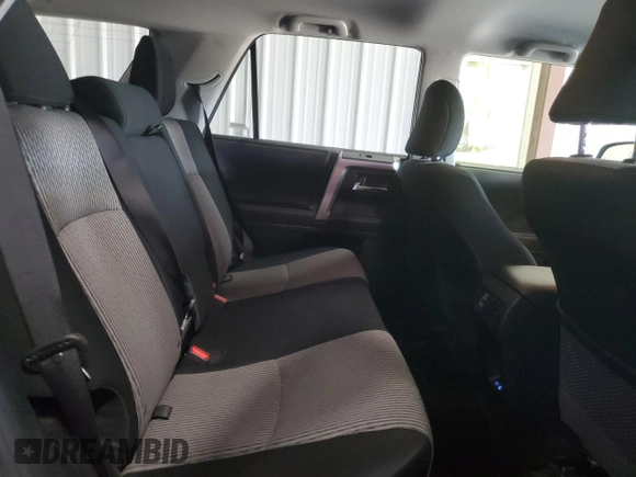 2024 Toyota 4Runner SR5 with VIN JTEMU5JR3R6239600, listed as a Copart auction lot 61255535 with 23,888 mi miles and Clean title. Bid and sale history available at DreamBid. Image 11.