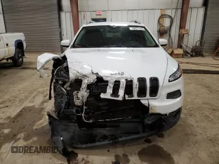 2015 Jeep Cherokee Latitude with VIN 1C4PJMCS1FW710157, listed as a Copart auction lot 49571435 with 89,780 mi miles and Clean Title. Bid and sale history available at DreamBid. Image 5.