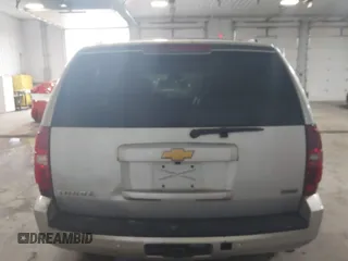 2012 Chevrolet Tahoe LT z VIN 1GNSCBE01CR326465, wystawiony jako IAAI lot #42183450 z przebiegiem 220 129 mil mil oraz . Historia ofert i sprzedaży dostępna na DreamBid. Obrazek 16.