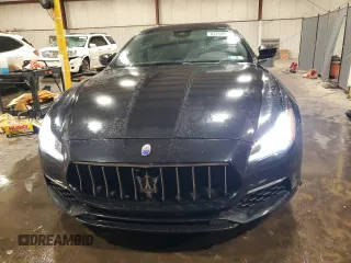 2017 Maserati Quattroporte z VIN ZAM56RRL4H1217395, wystawiony jako Copart lot #83762004 z przebiegiem 41 409 mil mil oraz Szkoda całkowita • Salvage title. Historia ofert i sprzedaży dostępna na DreamBid. Obrazek 5.