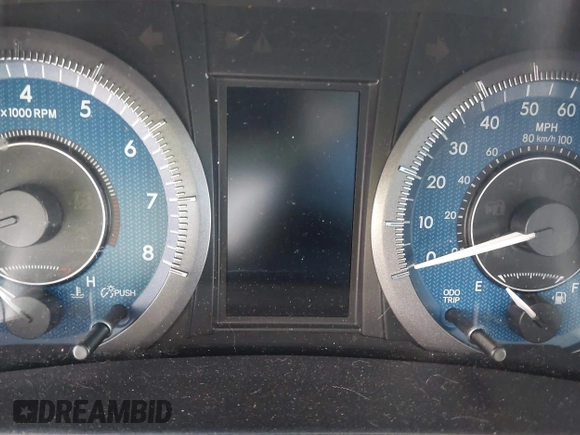 2019 Toyota Sienna XLE with VIN 5TDDZ3DC0KS220137, listed as a IAAI auction lot 41093022 with Not Provided miles and . Bid and sale history available at DreamBid. Image 15.