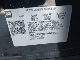 2024 Cadillac CT5 Premium Luxury z VIN 1G6DT5RW6R0108393, wystawiony jako IAAI lot #41404644 z przebiegiem 10 370 mil mil oraz . Historia ofert i sprzedaży dostępna na DreamBid. Obrazek 9.