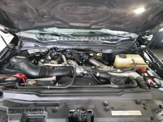 2018 Ford F-350 XL with VIN 1FT8W3BT8JEC75422, listed as a Copart auction lot 53112185 with 97,826 mi miles and Salvage Title. Bid and sale history available at DreamBid. Image 11.