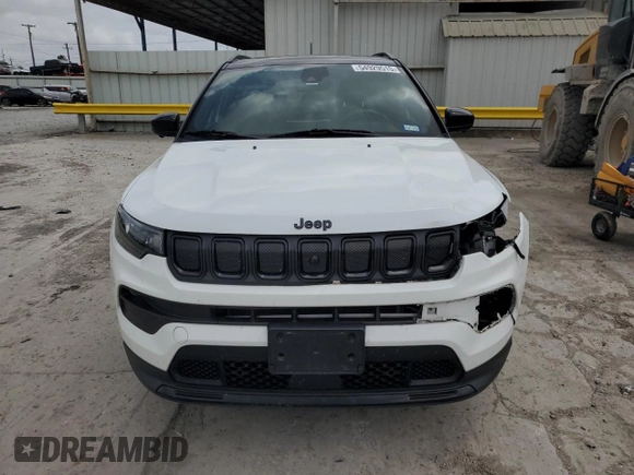 2022 Jeep Compass Latitude with VIN 3C4NJCBB9NT211131, listed as a Copart auction lot 54929515 with 39,506 mi miles and Salvage title. Bid and sale history available at DreamBid. Image 5.