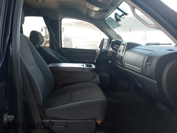 2007 Chevrolet Silverado 1500 1LT with VIN 2GCEK19CX71579533, listed as a IAAI auction lot 42247899 with 173,614 mi miles and . Bid and sale history available at DreamBid. Image 5.