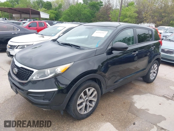 2015 Kia Sportage LX with VIN KNDPB3AC3F7704065, listed as a IAAI auction lot 41932317 with 172,338 mi miles and . Bid and sale history available at carsss.com. Image 2.