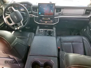 2024 Ford Expedition Max XLT с VIN 1FMJK1J80REA77729, выставлен на аукционе Copart как лот 57477565 с пробегом 20 697 миль миль и Списание • Salvage title. История ставок и продаж доступна на DreamBid. Изображение 8.