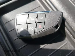 2021 Chevrolet Suburban LT z VIN 1GNSCCKD5MR170901, wystawiony jako IAAI lot #42005533 z przebiegiem 174 410 mil mil oraz . Historia ofert i sprzedaży dostępna na DreamBid. Obrazek 11.