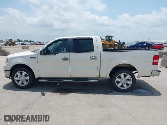 2008 Ford F-150 XLT с VIN 1FTPW12V98FA94593, выставлен на аукционе IAAI как лот 42402977 с пробегом 220 465 миль миль и . История ставок и продаж доступна на DreamBid. Изображение 15.