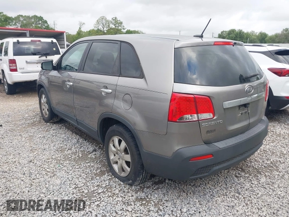 2012 Kia Sorento LX with VIN 5XYKT3A10CG260762, listed as a IAAI auction lot 41931250 with 1 mi miles. Bid and sale history available at carsss.com. Image 3.