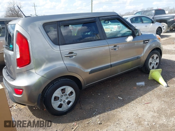 2013 Kia Soul with VIN KNDJT2A54D7584952, listed as a IAAI auction lot 41788096 with 166,771 mi miles. Bid and sale history available at carsss.com. Image 4.