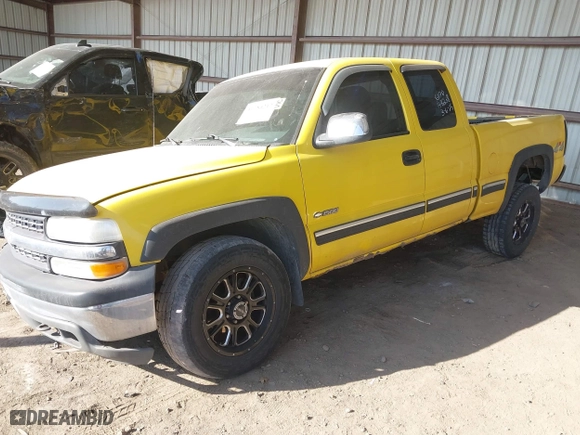 2002 Chevrolet Silverado 1500 LS with VIN 1GCEK19VX2Z244807, listed as a IAAI auction lot 41784212 with 246,067 mi miles. Bid and sale history available at carsss.com. Image 2.