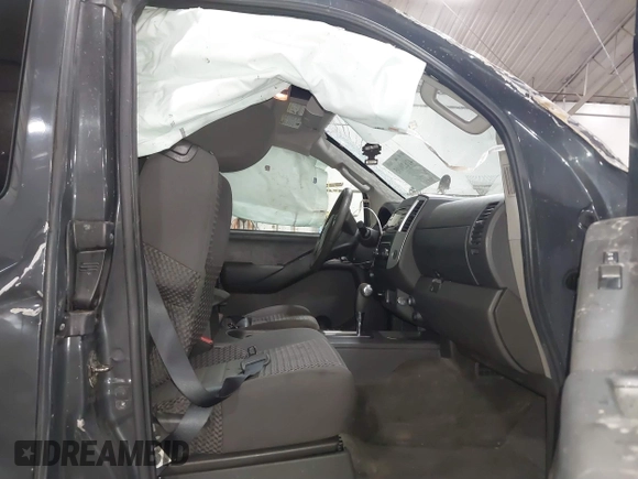 2013 Nissan Frontier SV z VIN 1N6AD0CW5DN748757, wystawiony jako IAAI lot #41629095 z przebiegiem 138 322 mil mil oraz . Historia ofert i sprzedaży dostępna na DreamBid. Obrazek 5.