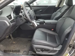 2020 Lexus ES 300h with VIN 58AD21B19LU007702, listed as a Copart auction lot 62045245 with 24,943 mi miles and Salvage title. Bid and sale history available at DreamBid. Image 7.