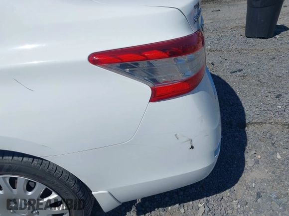 2015 Nissan Sentra SV z VIN 3N1AB7AP5FY314134, wystawiony jako IAAI lot #42265823 z przebiegiem 106 813 mil mil oraz . Historia ofert i sprzedaży dostępna na DreamBid. Obrazek 6.